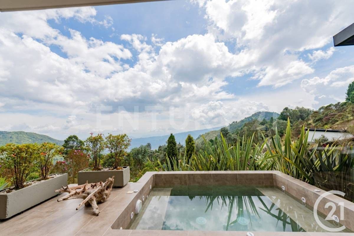 Envigado Sector la Catedral #casa # 3 Lote 10 la Catedral Vereda la Miel
