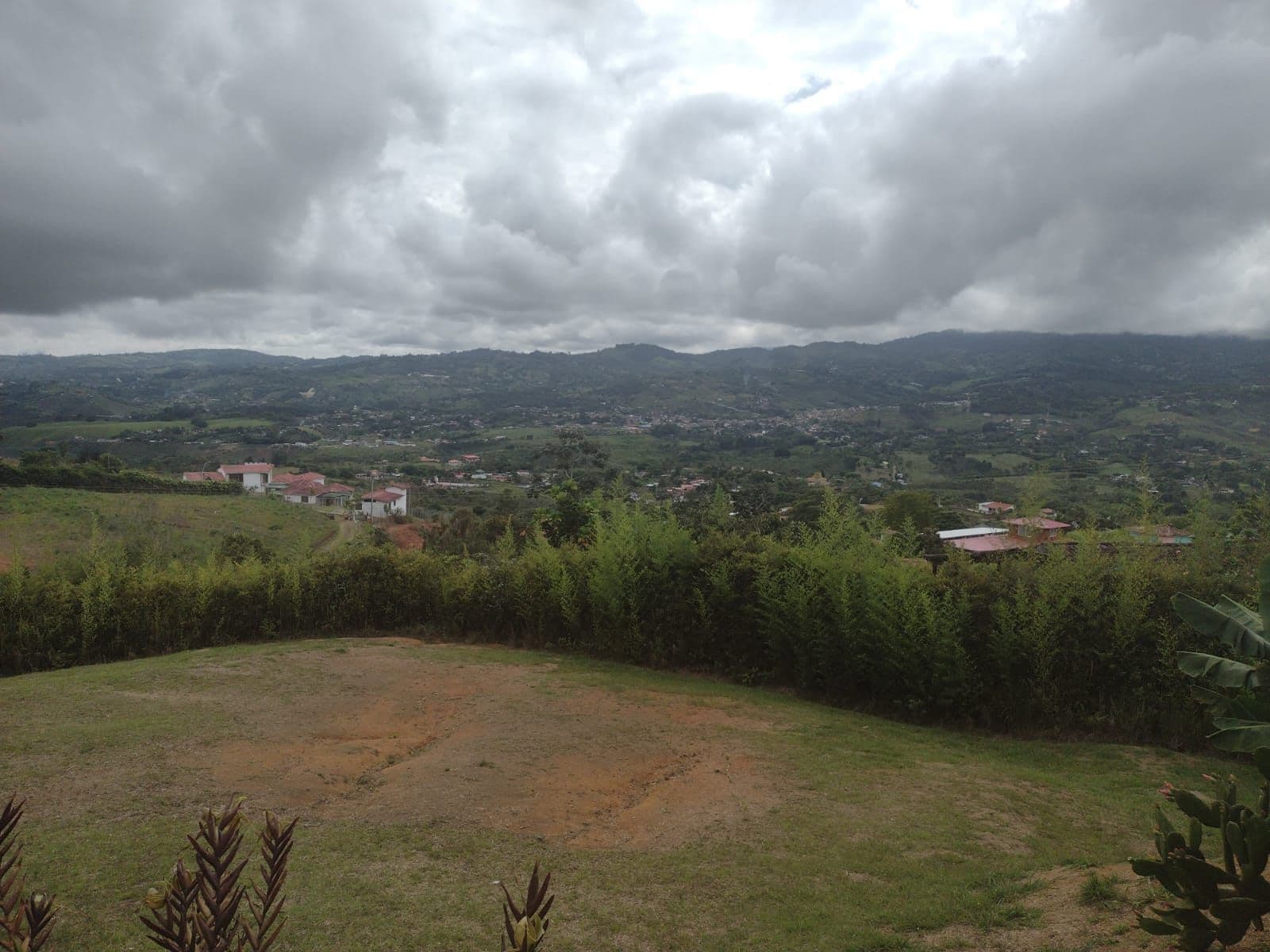 Vía a el Carmen, Dagua, Valle Del Cauca, Colombia