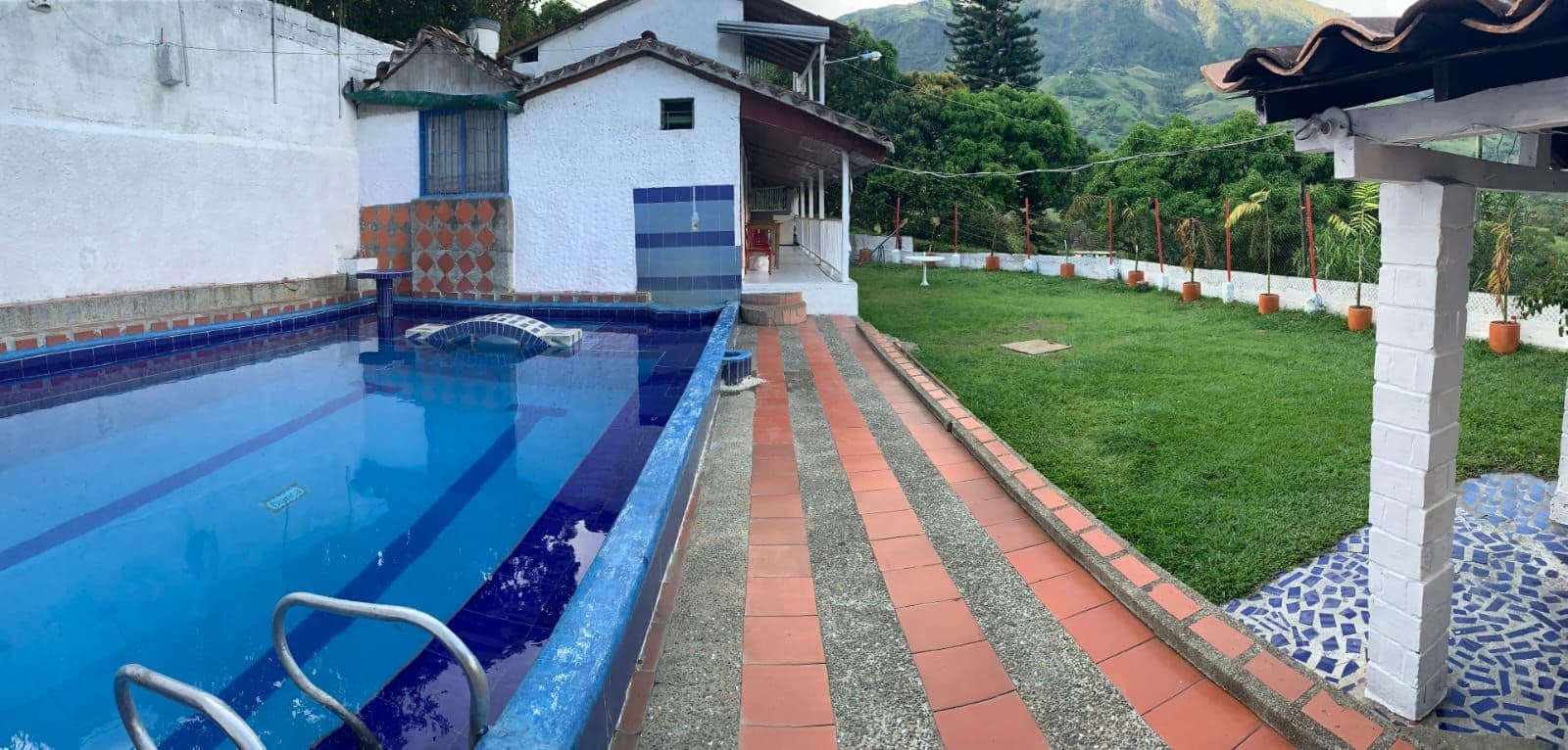 Ubicada en el Hatillo Antes de Barbosa a Tan Solo 40 Minutos de Medellín.