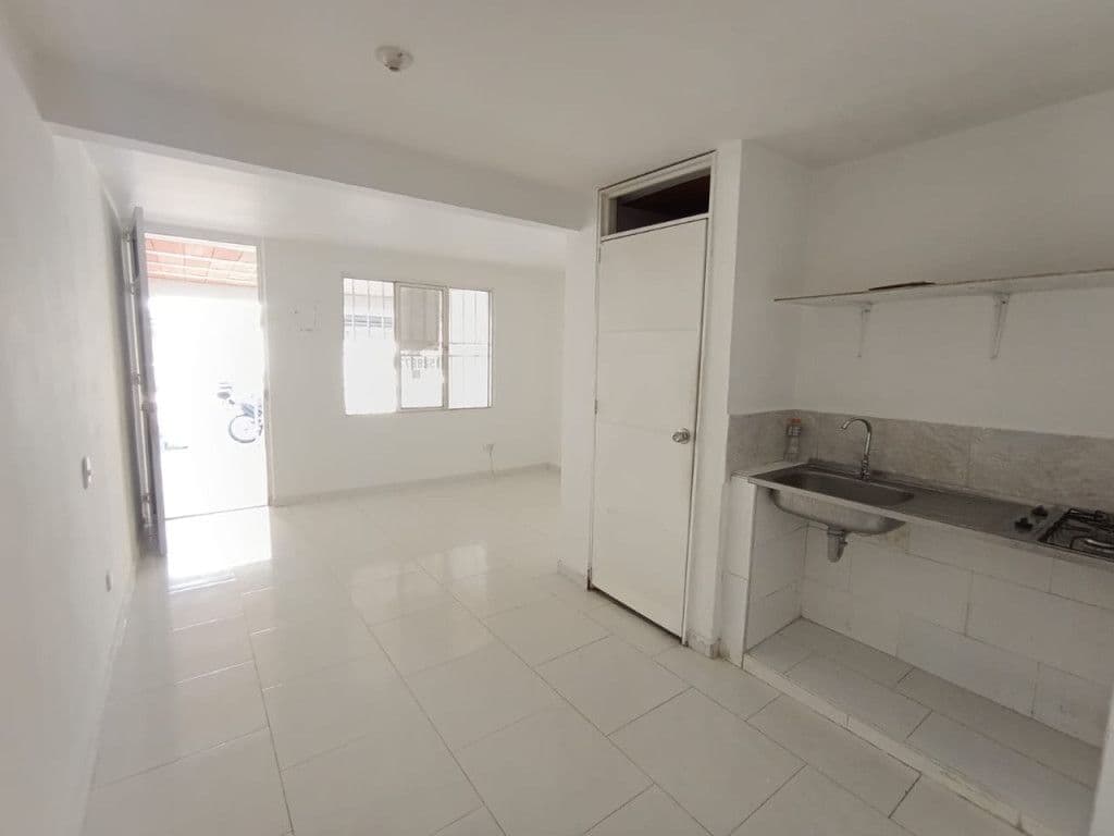 Carrera 35d Oeste # 14-8