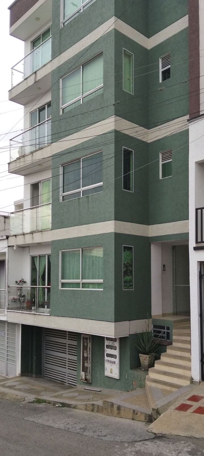 Calle 15b # 5-3