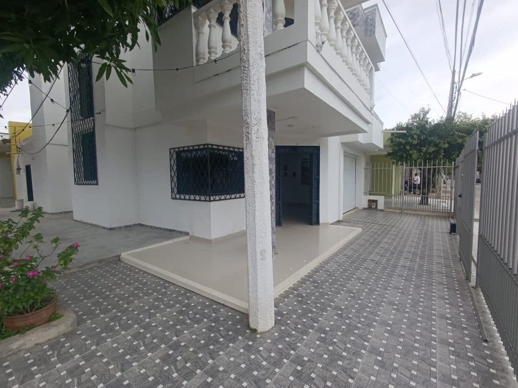 Calle 10 # 9a-55