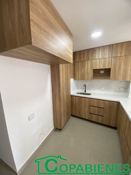Calle 50 # 47-43