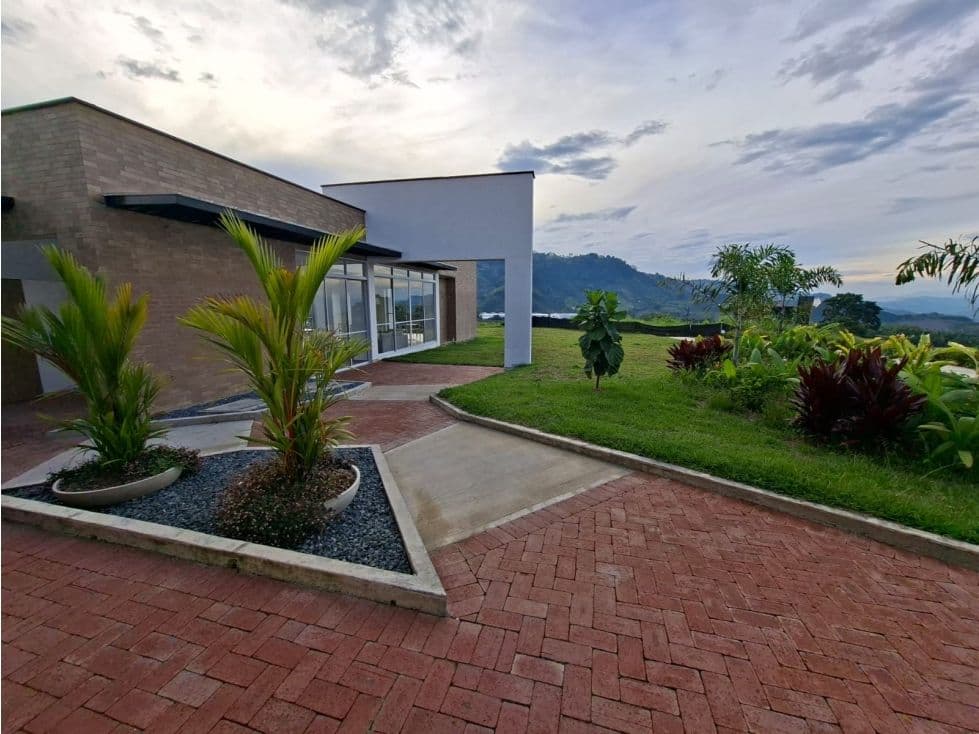 Conjunto Alto Verde Casa 063