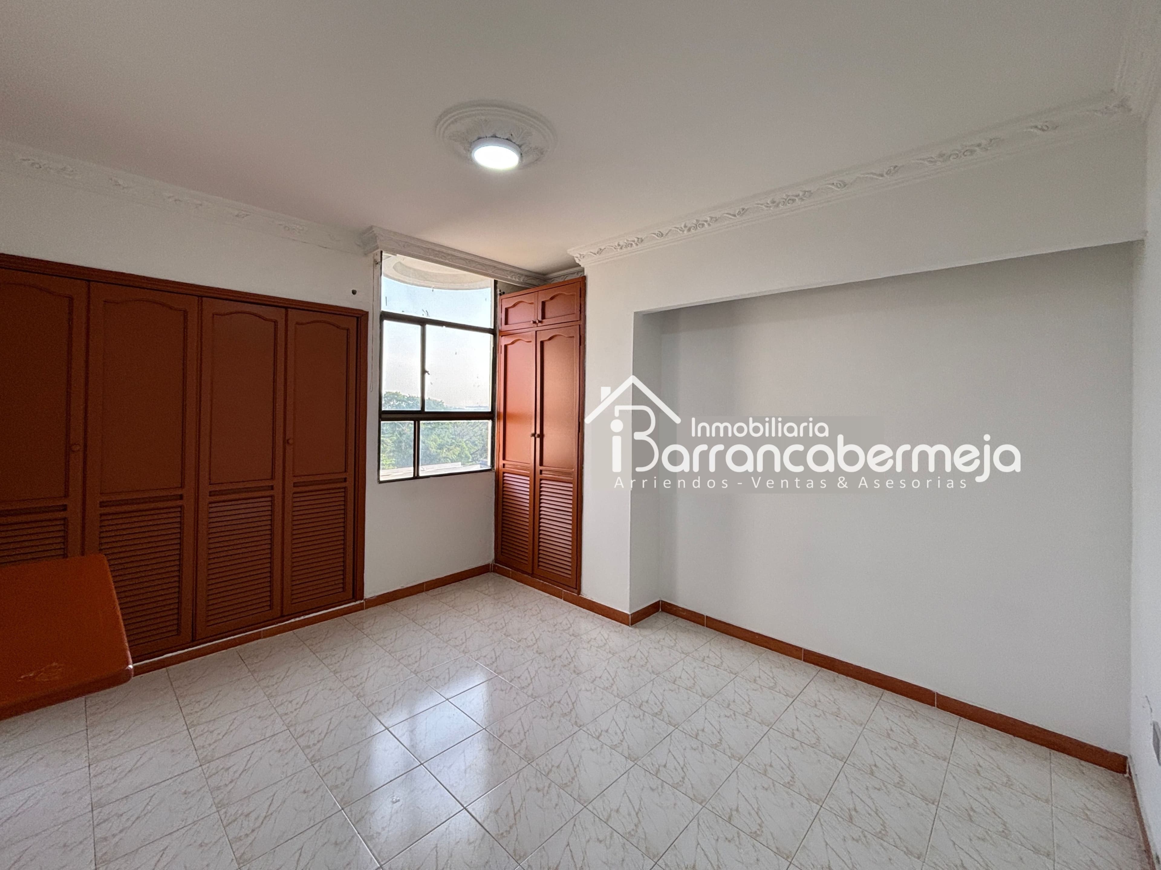 Calle 45 # 24-4
