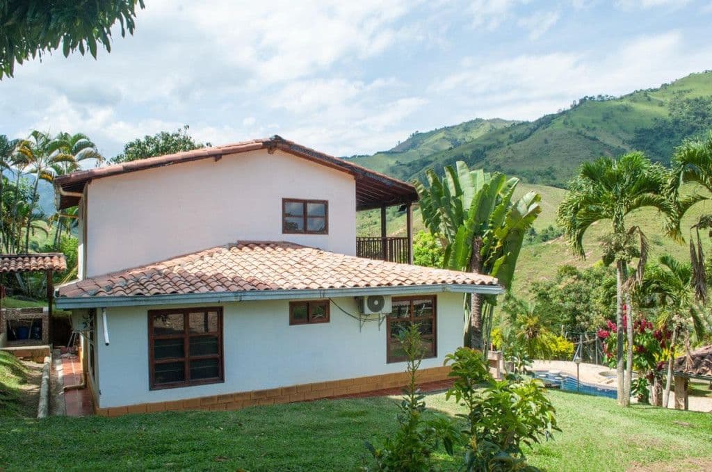 Calle 8 # 12-17