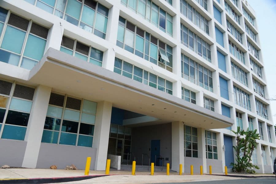 Cond. Metro Medical, Oficina en Bayamón