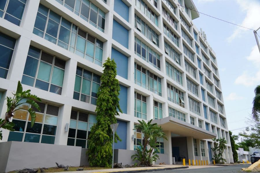 Cond. Metro Medical, Oficina en Bayamón