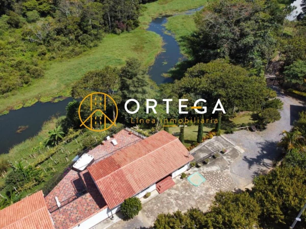 Finca en Venta en Clavenillas, Curiti