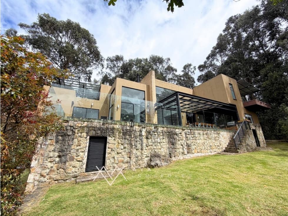 Casa Campestre en Arriendo en Chía