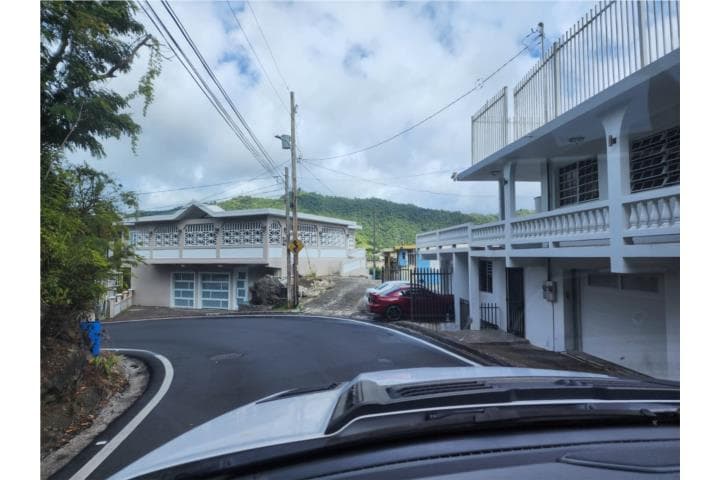 Propiedad Remodelada en Comerio, PR,
en Comerío Puerto Rico Casa en Barrio - Palomas