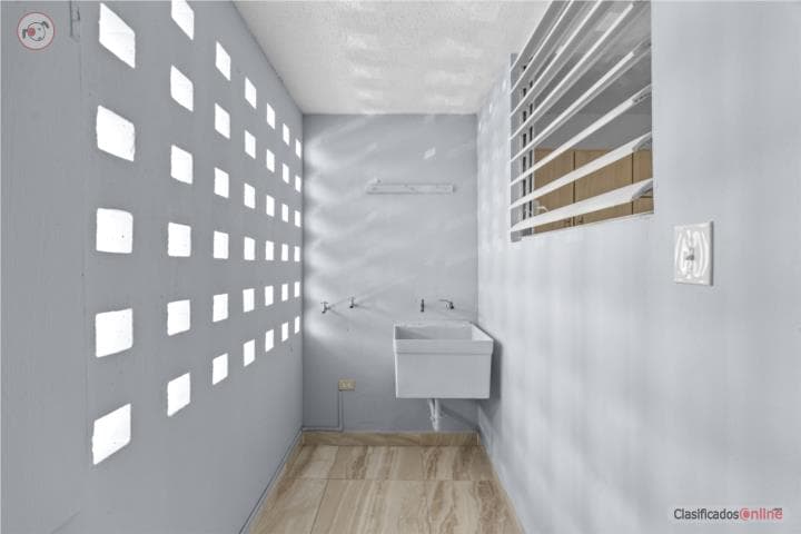 VIVE EN EL CORAZON DE SAN JUAN,
en San Juan - Río Piedras Puerto Rico Apartamento en Condominio - Guarionex