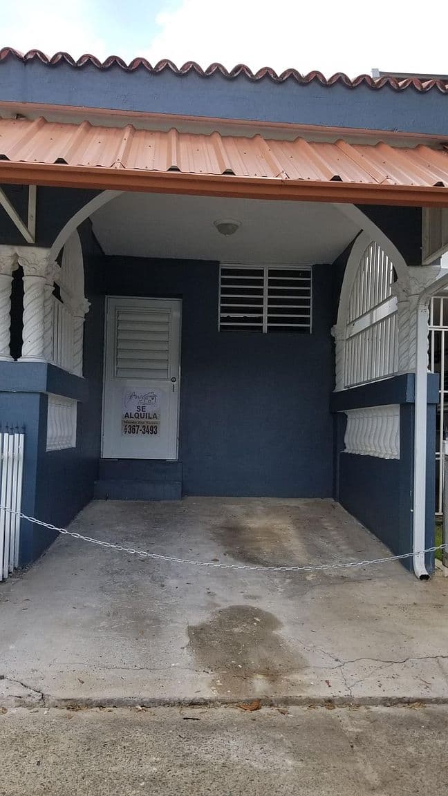 9 Calle Cascada, Frailes, Guaynabo, 00969