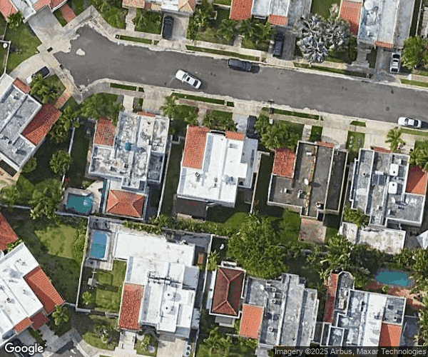 135 Calle Bizmarkia, Santa Rosa, Guaynabo, 00969
