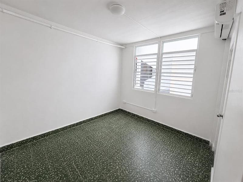 2844 ROOSEVELT UNIT 302